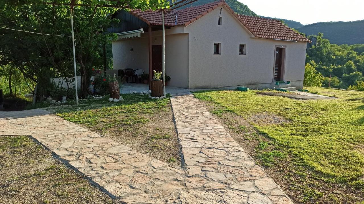 Village House - Novak Rijecani Rijeka Crnojevica Bagian luar foto