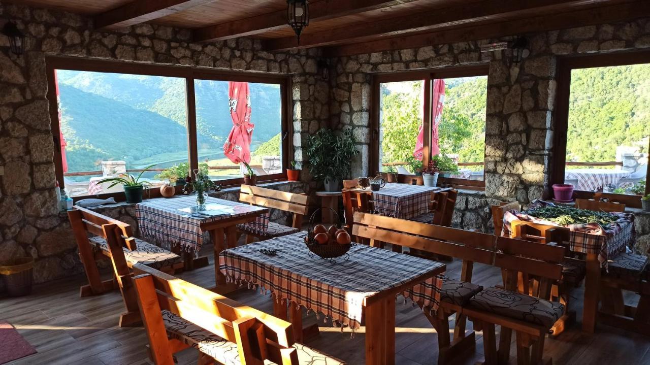 Village House - Novak Rijecani Rijeka Crnojevica Bagian luar foto