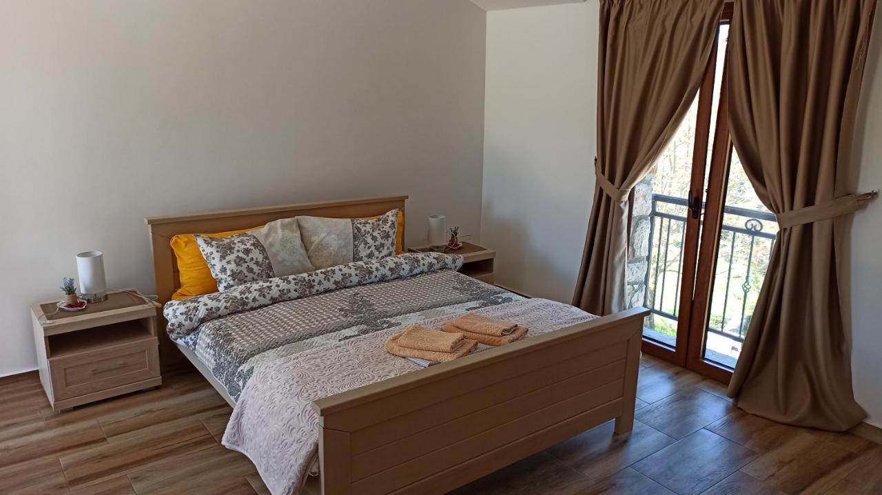 Village House - Novak Rijecani Rijeka Crnojevica Bagian luar foto